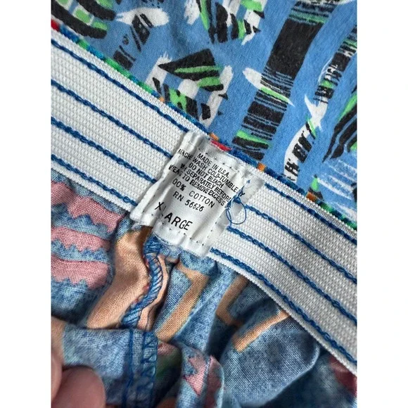 Vintage Kids Bright Geometric Cotton Shorts 80s 90s Youth XL - Picture 3 of 3